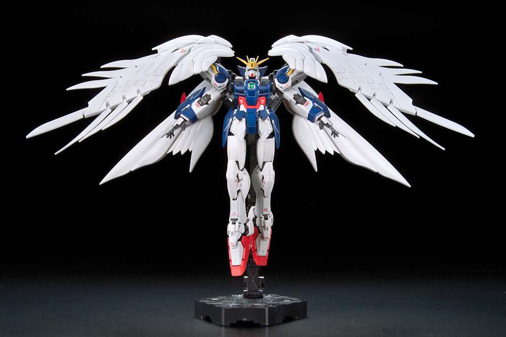 RG GUNDAM WING ZERO EW 1/144