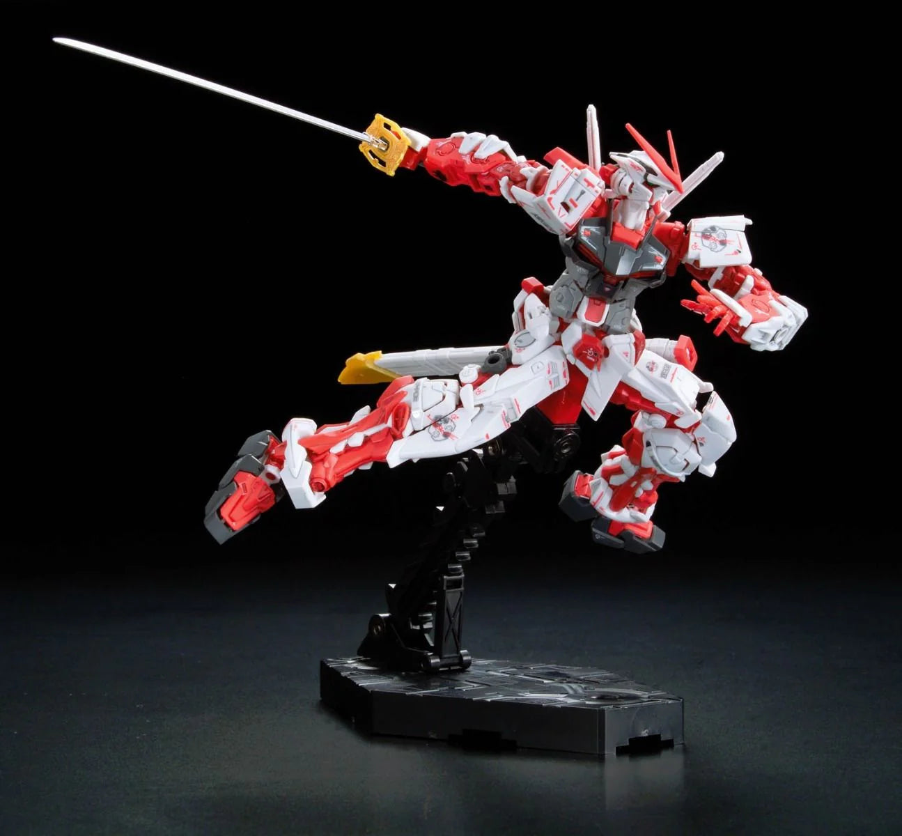 RG GUNDAM ASTRAY RED FRAME MBF-P02 1/144