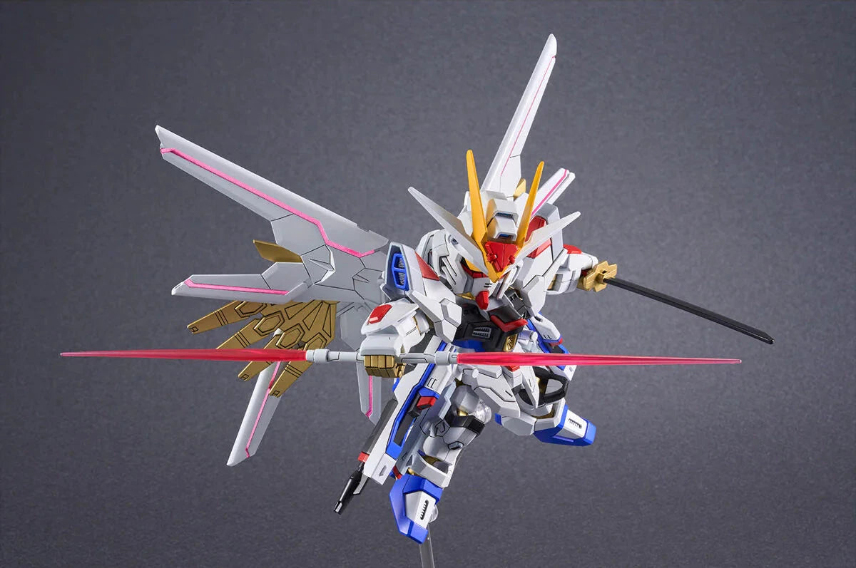 SD CROSS SILHOUET GUNDAM MIGHTY STRIKE FREEDOM